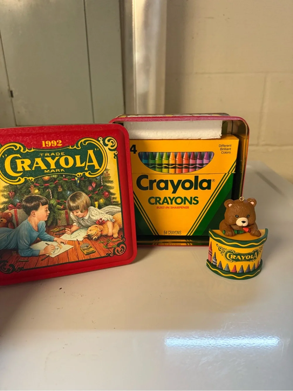 1992 Vintage Crayola Red Holiday Tin with Unopened Crayons & Ornament